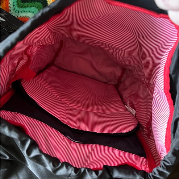 Herschel Little America “Tie Dye Check” 25L backpack - Picture 6 of 6